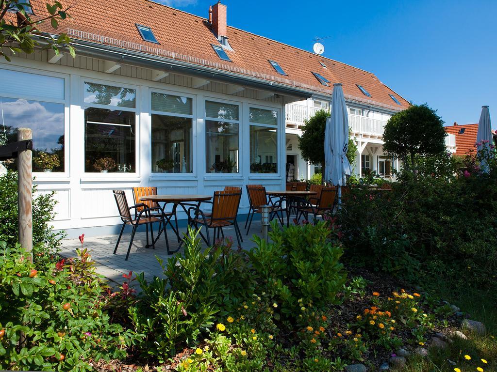 Haus Am Meer Hotell Ahrenshoop Exteriör bild