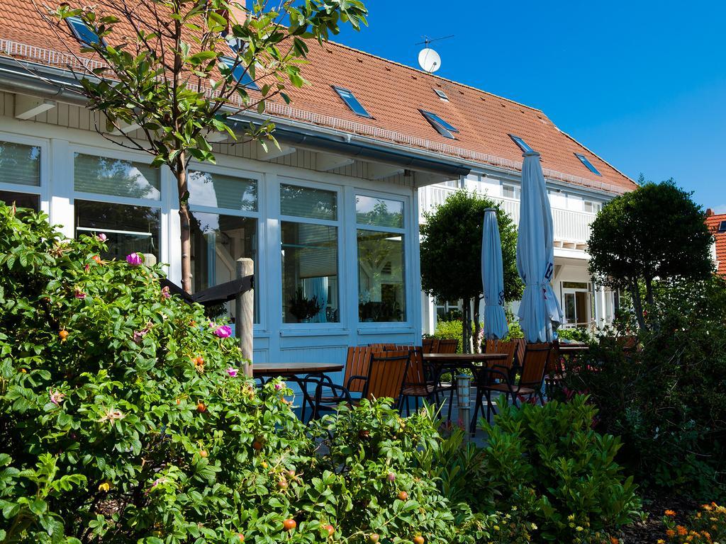 Haus Am Meer Hotell Ahrenshoop Exteriör bild