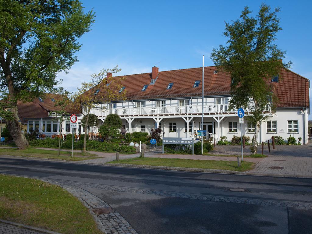 Haus Am Meer Hotell Ahrenshoop Exteriör bild